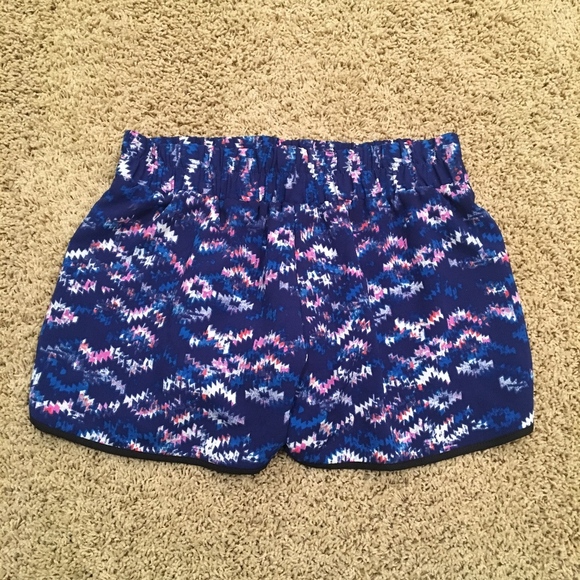 marabelle aztec shorts - Picture 2 of 5